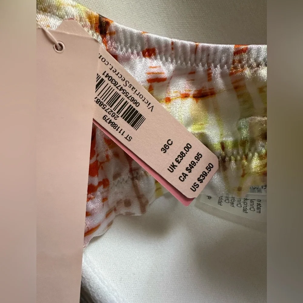 Victoria’s Secret swim bikini top, NWT. - Picture 4 of 5